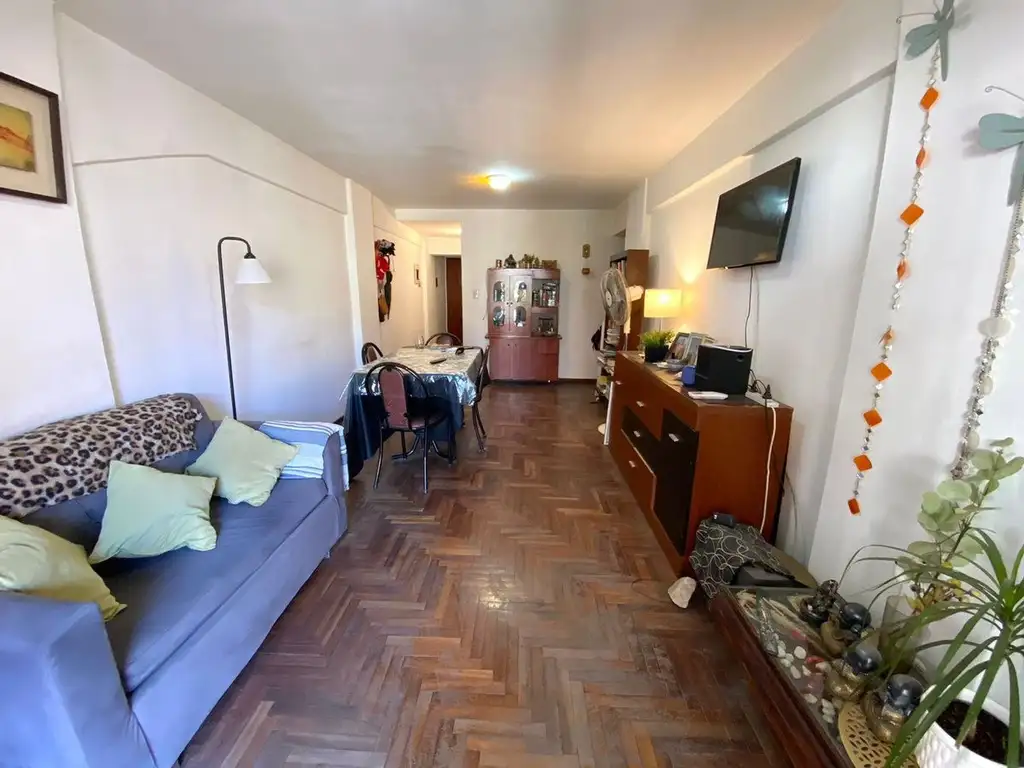 Venta Departamento 2 dormitorios 28 años 64m2 1 cochera Deán Funes