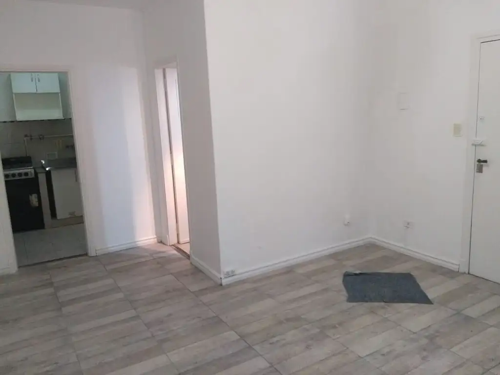 Venta Departamento 2 ambientes 45 años Contrafrente 34m2 Tte B