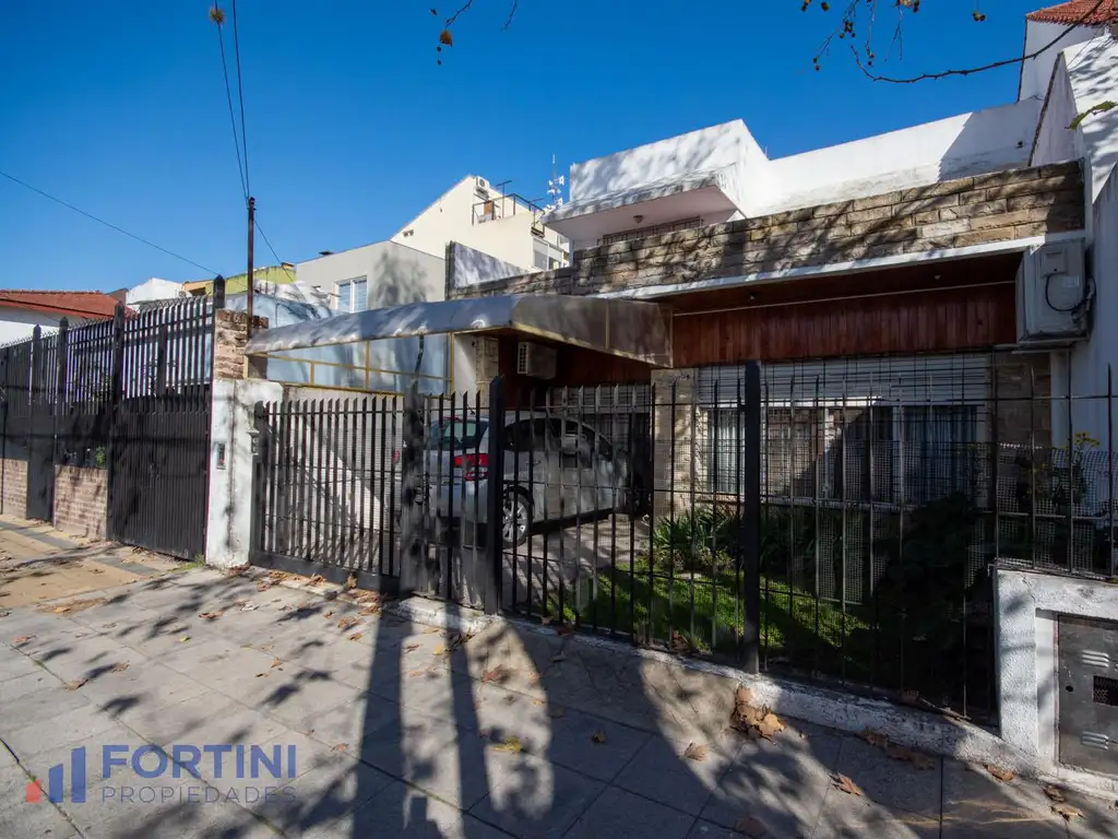 Venta Casa Dormitorios A Os Cochera M Sarmiento