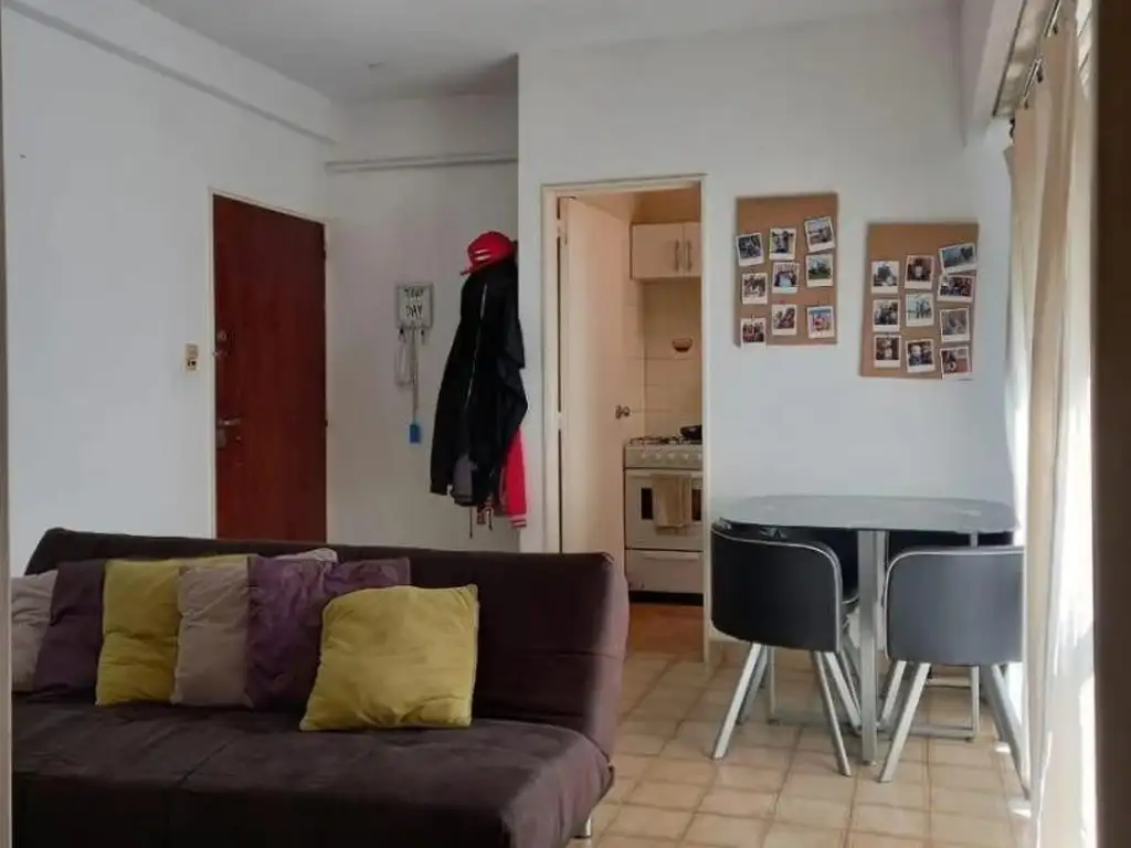 Departamento Venta 2 ambientes 35 años 34m2 con balcón Montañeses