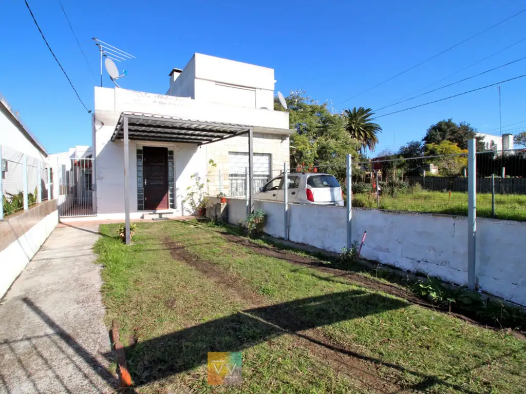 Casa Venta Ambientes A Os Cochera M Camino Teniente