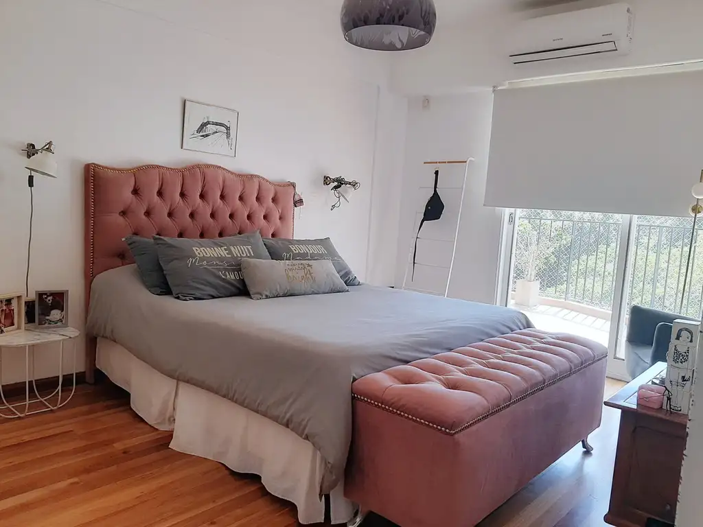 Departamento Venta 5 ambientes 44 años 1 cochera 147m2 La Pampa 3000