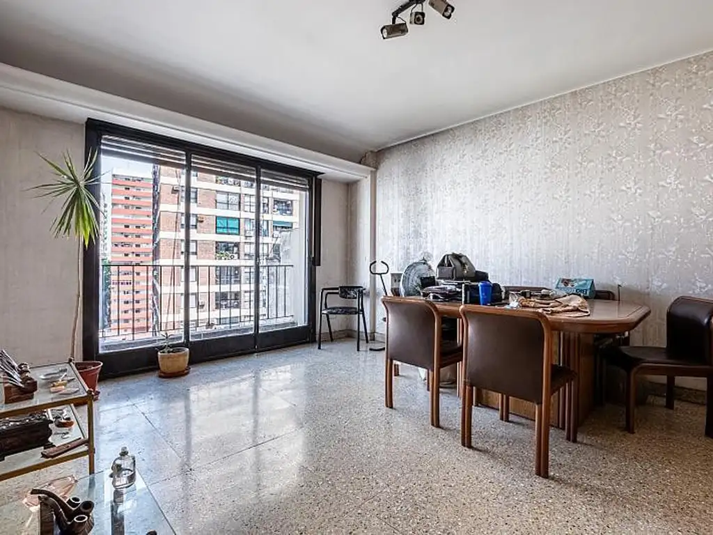 Venta Departamento 2 dormitorios 55 años con balcón 79m2 Rivadavia