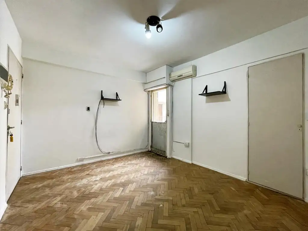 Venta Departamento Monoambiente A Os M Peron Juan Domingo Tte