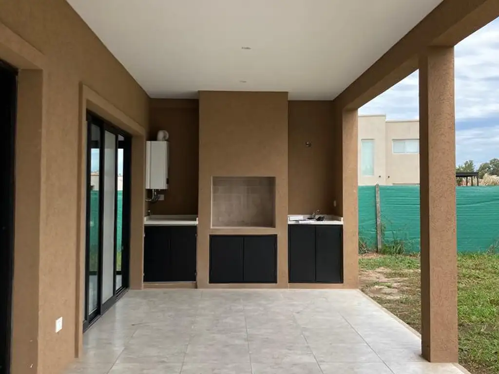 Casa Venta 4 Ambientes A Estrenar 130m2 2 Cocheras Pilar Del Este