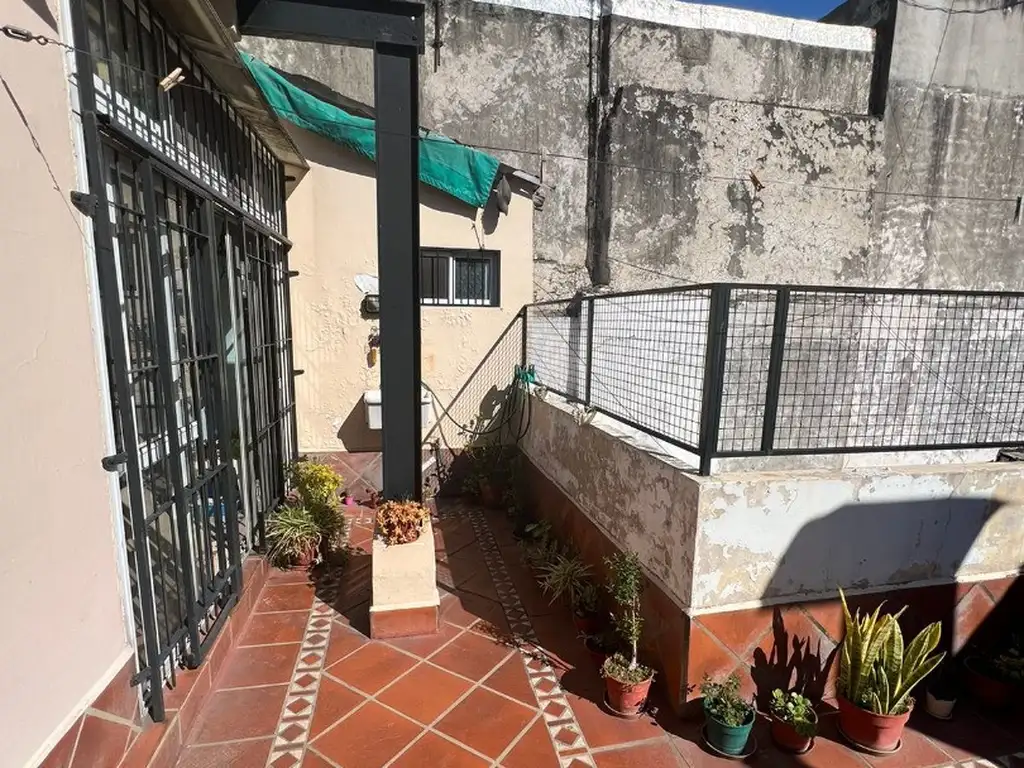 Venta PH 3 Dormitorios 130m2 Frente Remedios Escalada San Martin