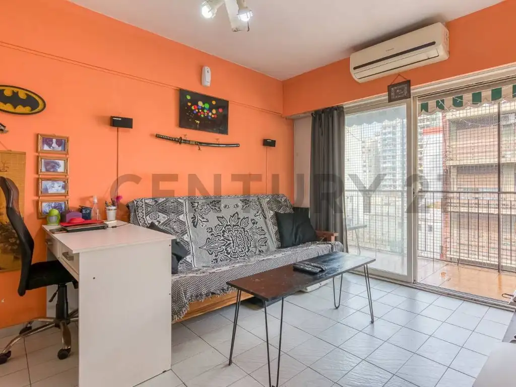 Venta Departamento 1990 años 2 dormitorios 71m2 con balcón Vera 800