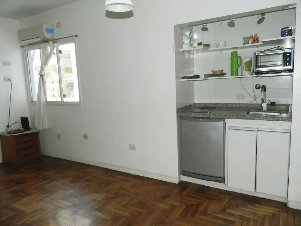 Alquiler Departamento 60 años monoambiente 22m2 Armenia 2300 piso 4