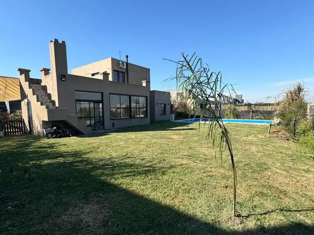 Venta Casa a estrenar 3 dormitorios 180m2 con balcón Santa Isabel