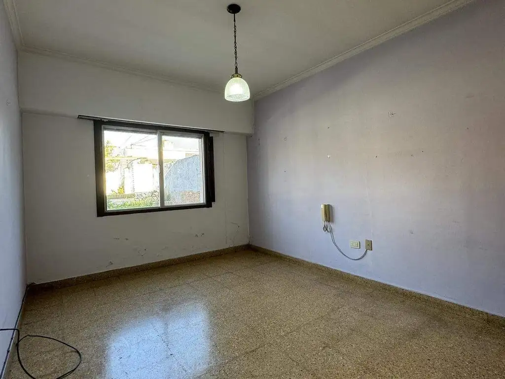 Venta Casa 30 años 4 dormitorios 175m2 2 cocheras Las Heras 1200