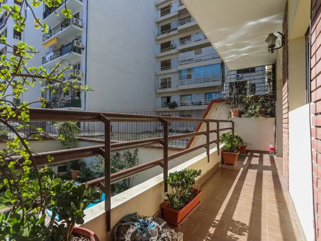 Venta Departamento A Os Dormitorios M Cochera Viel