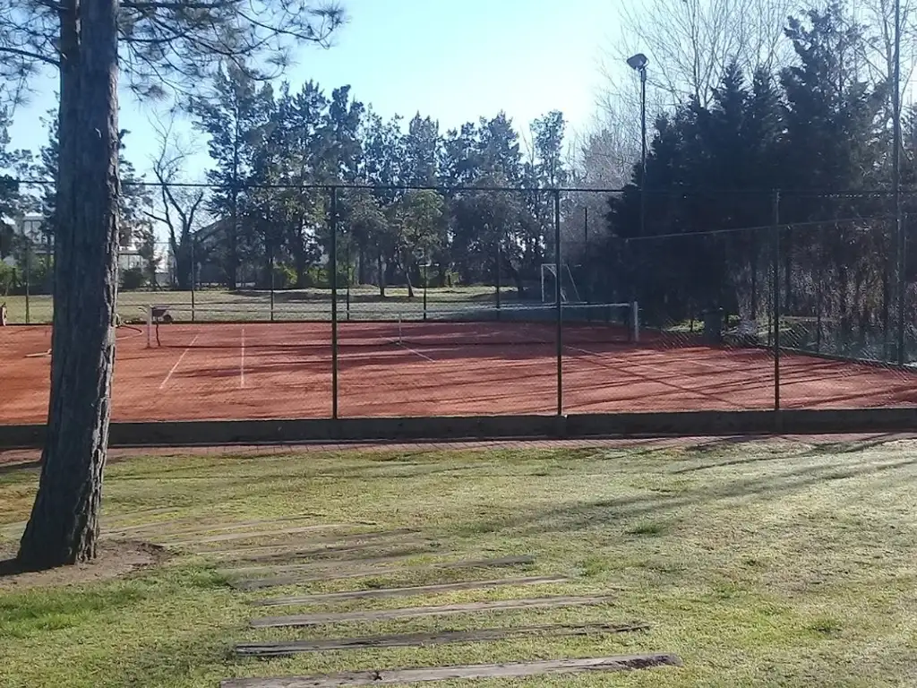 Actividades deportivas tenis en Nordelta - Lago Escondido