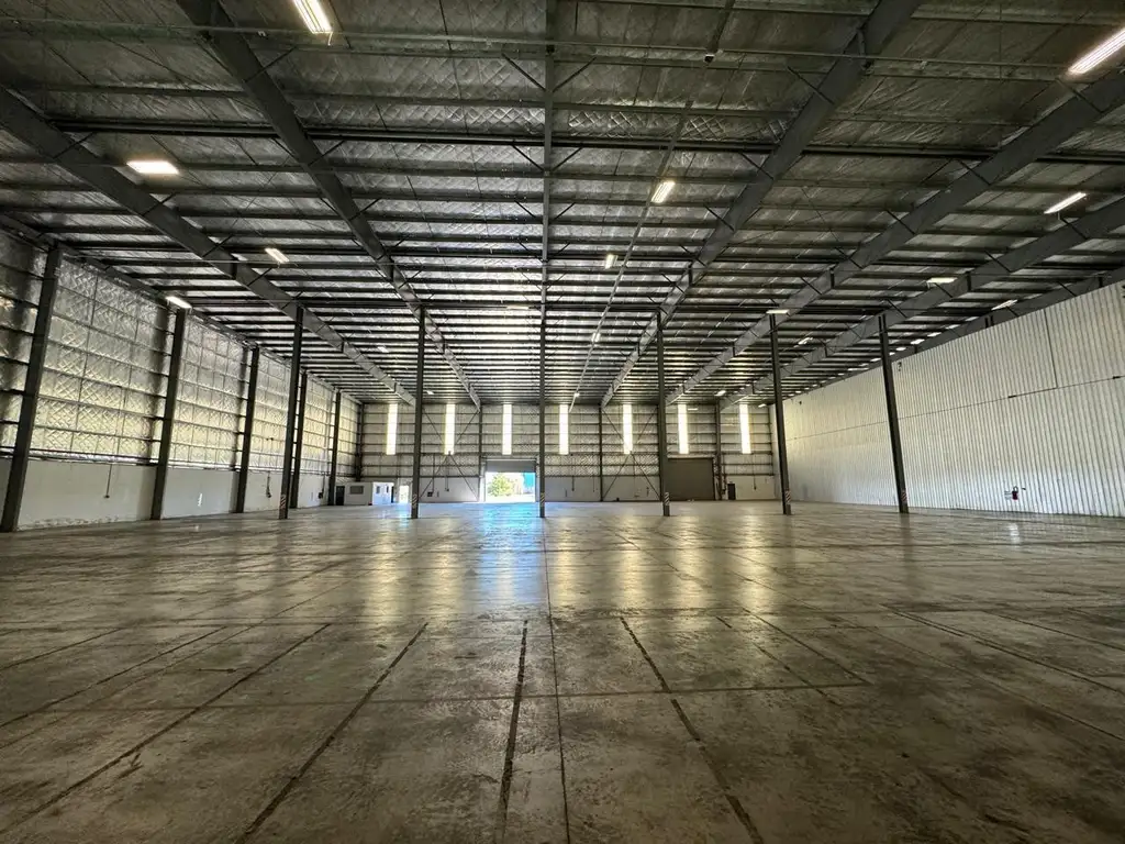 Depósito en Tigre - 3000 m2 cubiertos - Parque Industrial