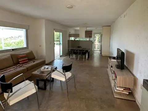 Se Vende casa en Mendiolaza con 3 dorm y 3 baños