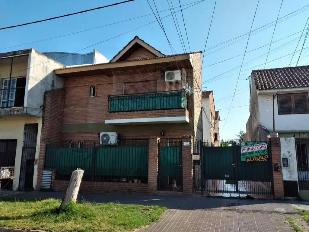 NUEVO PRECIO  DUPLEX 3 AMB C/PATIO Y ESPACIO COCHERA