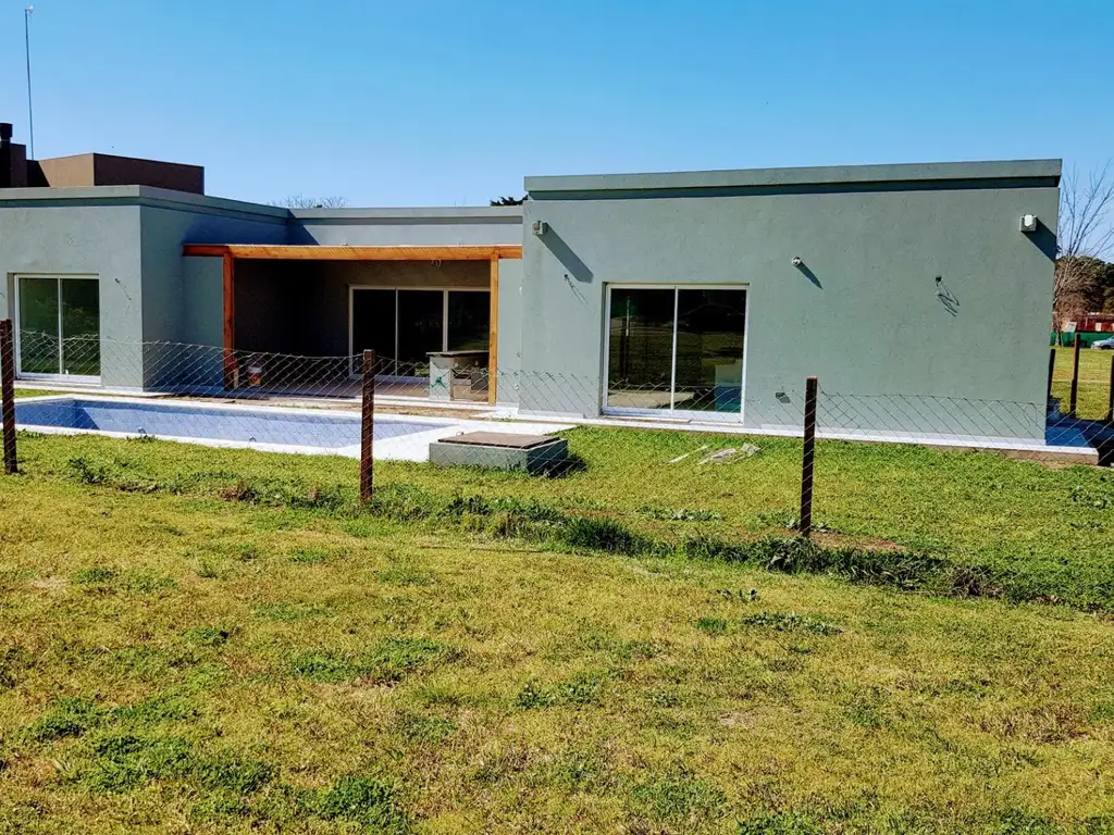 Casa venta super completa con pileta, San Matias, Escobar