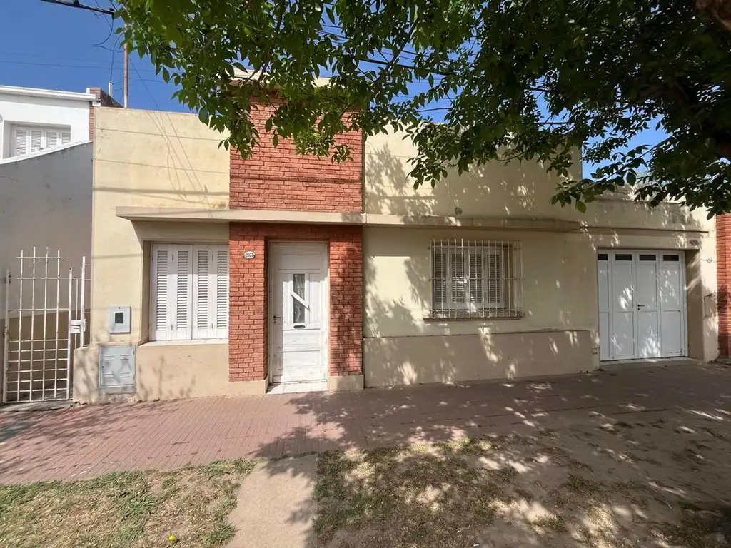 VENTA CASA 3 DORMITORIOS ZONA CENTRO