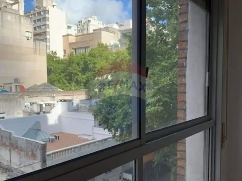 VENTA CENTRO 1 dormitorio y cochera, con renta