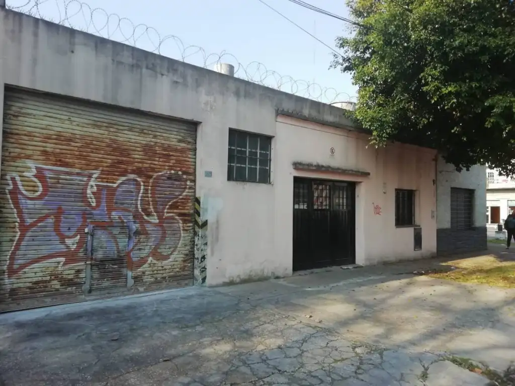 Venta - Casa - Local - Galpon en Block - San Martin