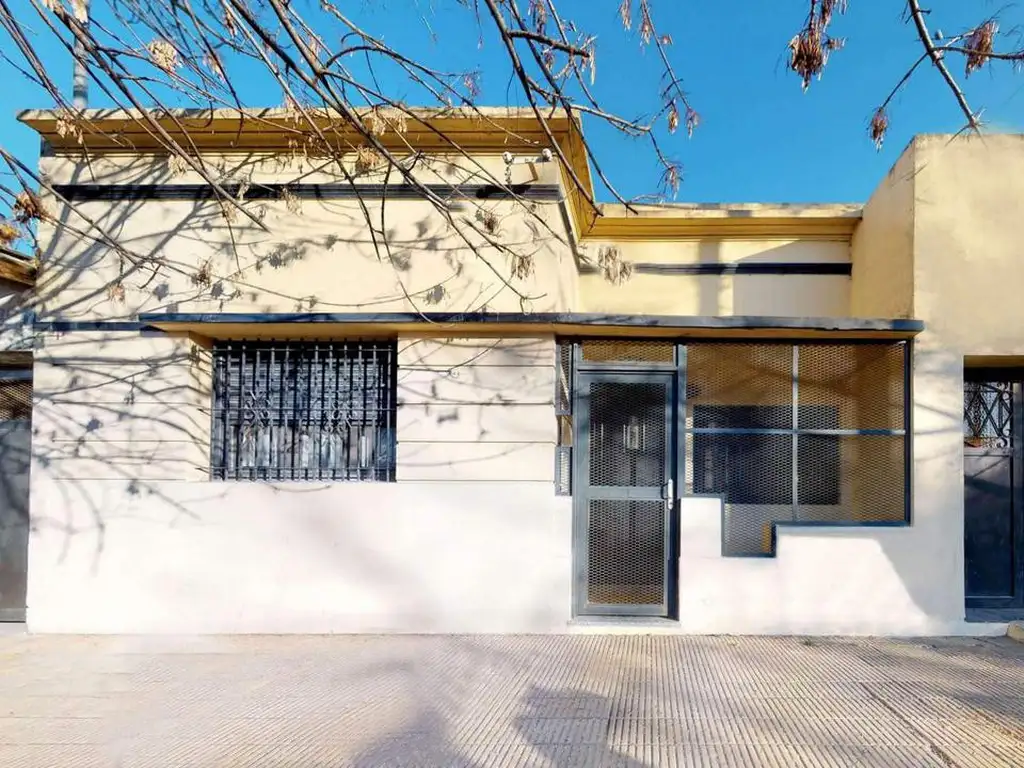 Casa en venta en La Plata - Dacal Bienes Raíces