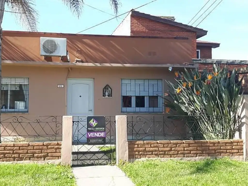 CASA CON 2 LOTES EN VENTA ZONA CENTRO GENERAL LAS HERAS, PCIA. BUENOS AIRES