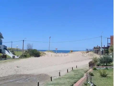 Villa Gesell. Paseo 147 y Playa