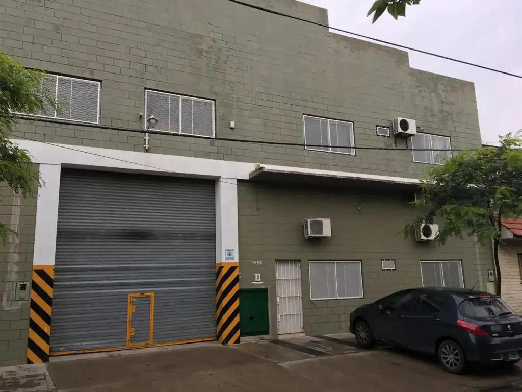 Depósito - Gapón de 800 m2 en  Wilde Avellaneda EXCELENTE ESTADO - VENTA -