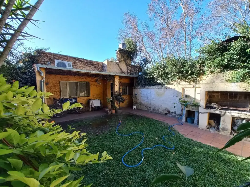 CASA EN VENTA BARRIO LA FLORIDA (EXCELENTE UBICACION)