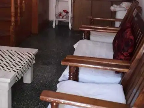 Casa en Venta - 9 ambientes - USD 120.000