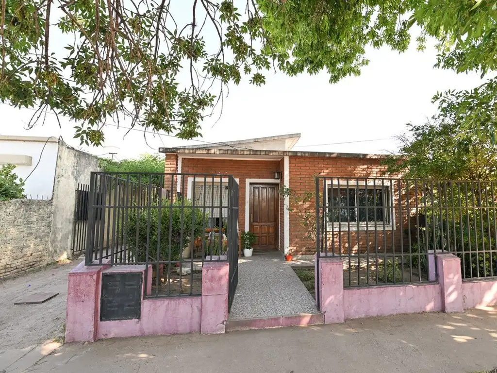 CASA EN VENTA A MINUTOS DEL CENTRO DE V. TUERTO