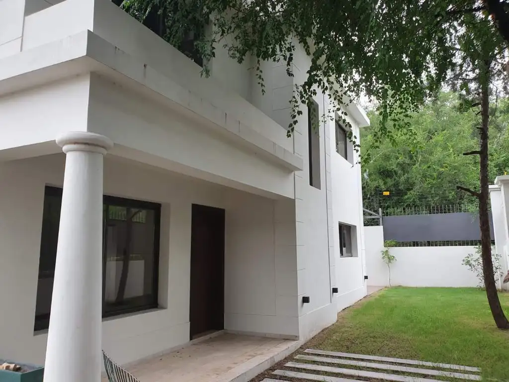 CASA DOS DORMITORIOS EN VENTA EN COMPLEJO VIA AMADEO. VILLA BELGRANO. CÓRDOBA