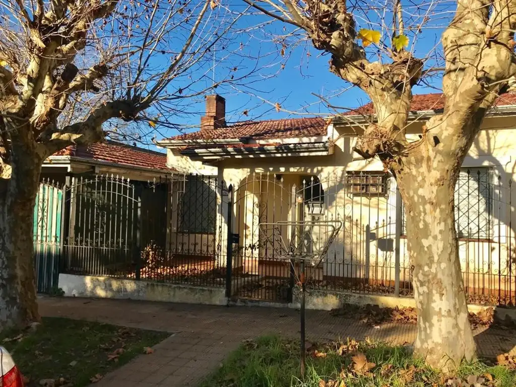 BERNAL  CASA - LA PAZ y CIUDADELA