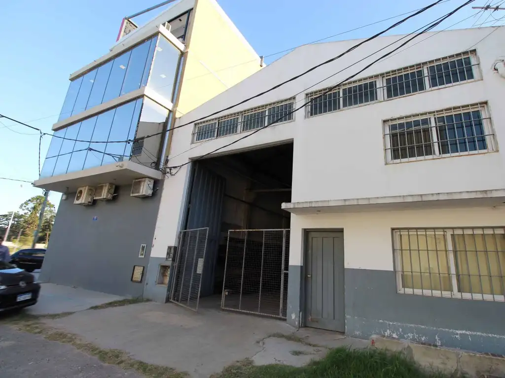 EXCELENTE GALPON 350M2 CON OFICINAS ESCUCHA OFERTA