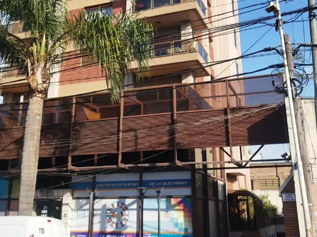 EXCELENTE DEPARTAMENTO DE 4 AMBIENTES CON COCHERA CENTRO DE SAN JUSTO