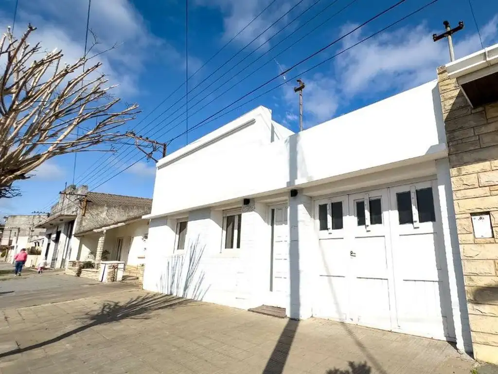 Venta Casa de 4 Ambientes en Balcarce con jardín