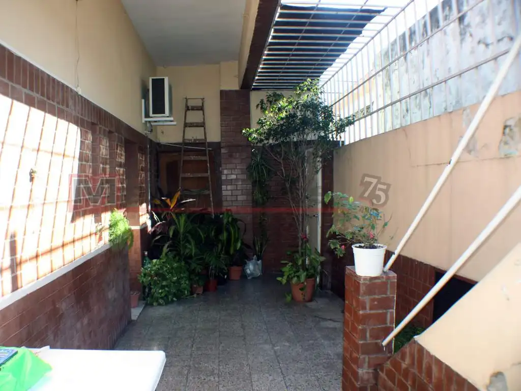 Venta Departamento Tipo Casa 3 Ambientes con Patio y Terraza en Villa Lugano