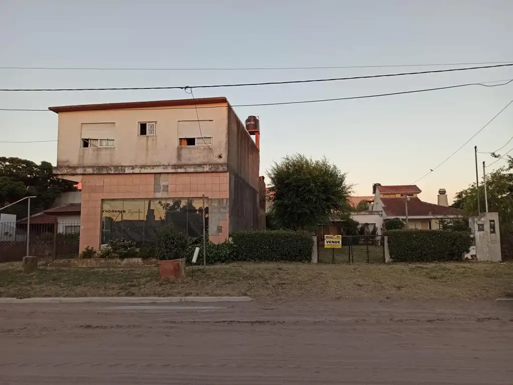 Casa 3 amb sobre Av Naval