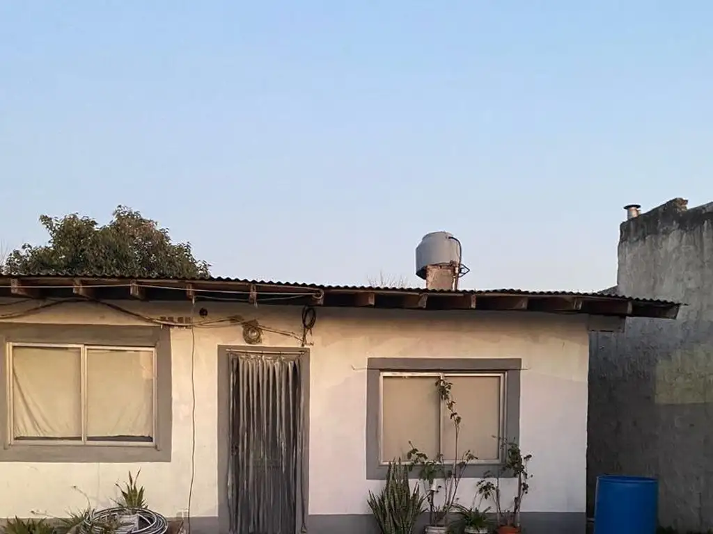 VENTA DE CASA  EN JOSE C PAZ