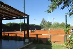 Actividades deportivas futbol, golf, tenis en San Isidro Labrador en Italia 5043 en Tigre, Buenos Aires