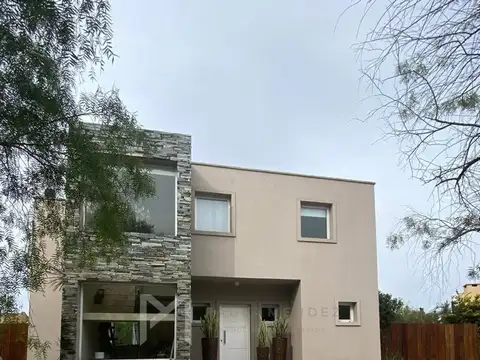 Casa  en Alq. Temporario en Santa Catalina, Luján, G.B.A. Zona Oeste