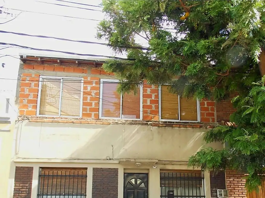 Venta PH 3 amb. Patio, Terraza y Quincho Parrilla