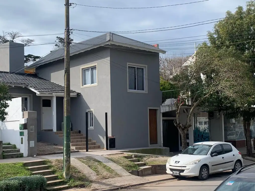 Venta de casa y duplex en el Centro de Villa Gesell