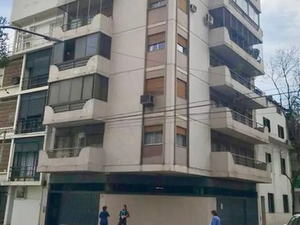 Piso en Venta, ubicado en Belgrano a 4 cuadras de Av. Cabildo. Cerca del subte Línea "D"