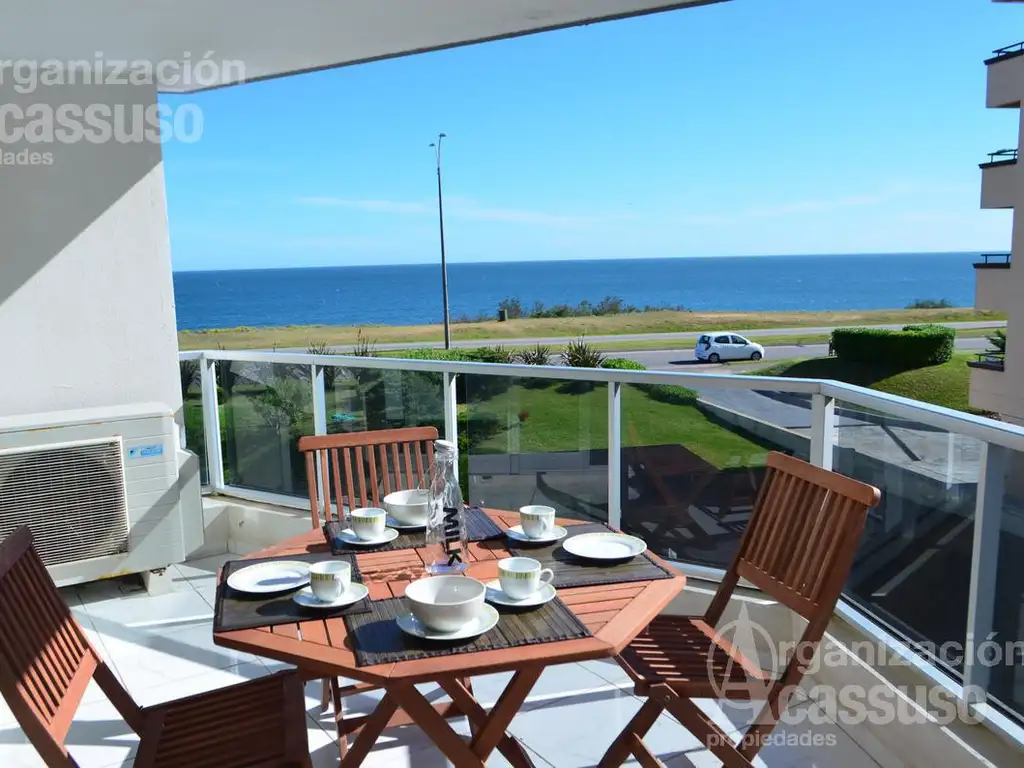 Punta del Este - Departamento Venta - 3 dormitorios parrilla piscina