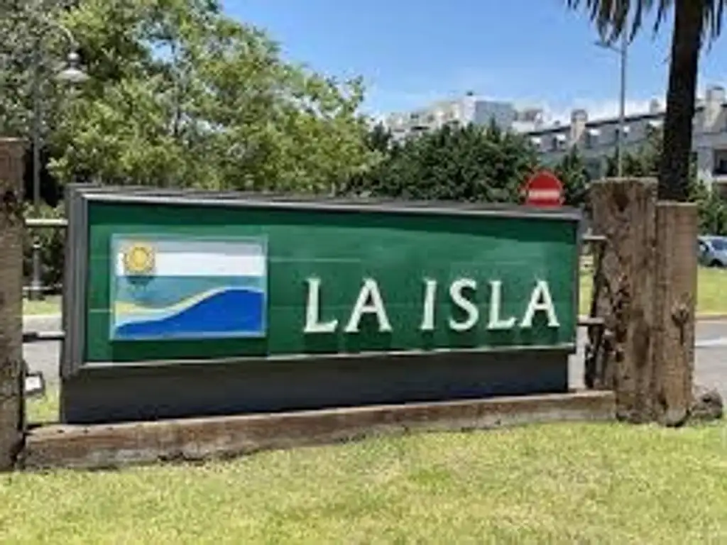 OPORTUNIDAD CASA EN LA ISLA NORDELTA