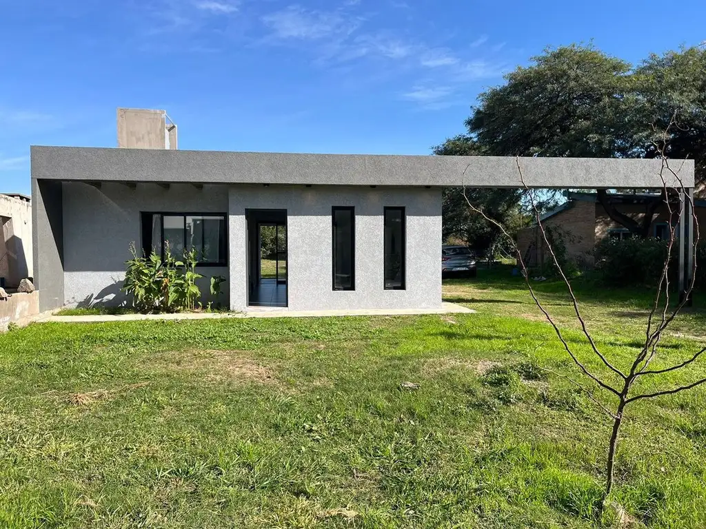 CASA A ESTRENAR 2 DORM EN COLONIA TIROLESA