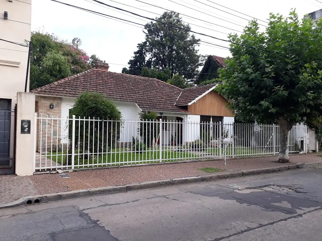 Chalet en una planta 4 ambientes