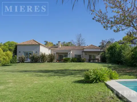 Casa en venta desarrollada en una sola planta en Olivos Golf Club