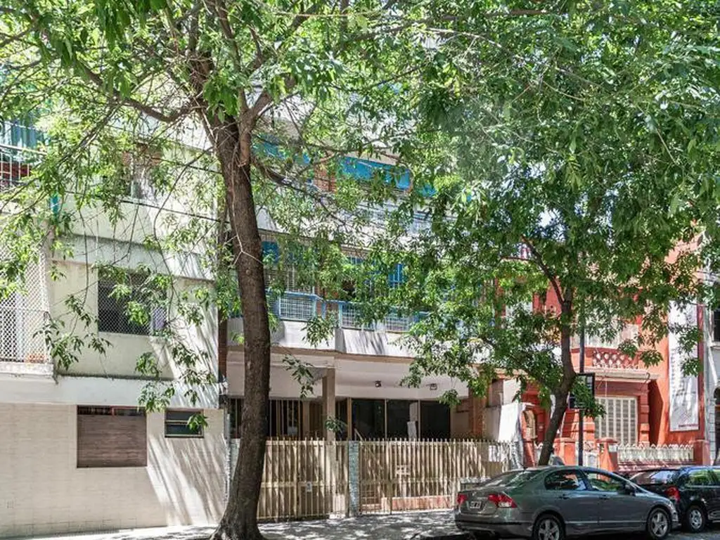 VENTA EDIFICIO EN BLOCK – COLEGIALES – 5 DEPARTAMENTOS - COCHERAS CUBIERTAS APTO CREDITO BANCARIO