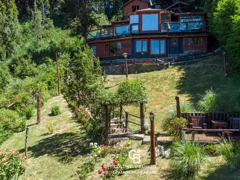 Oportunidad casa en venta con acceso a costa de lago Villa Campanario Bariloche